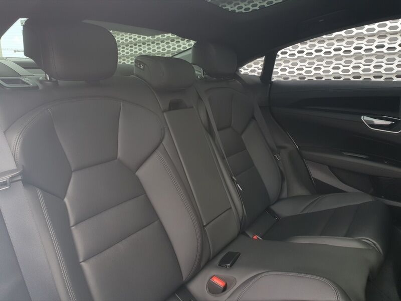 More views of Audi e-tron GT quattro