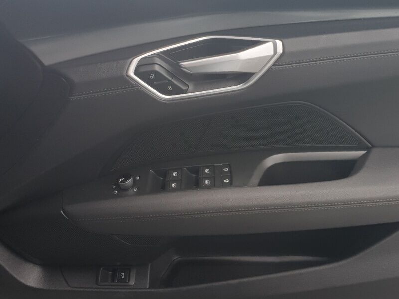 More views of Audi e-tron GT quattro