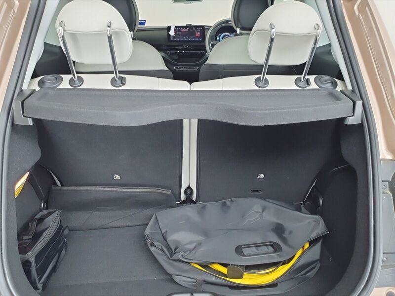 More views of Fiat 500e