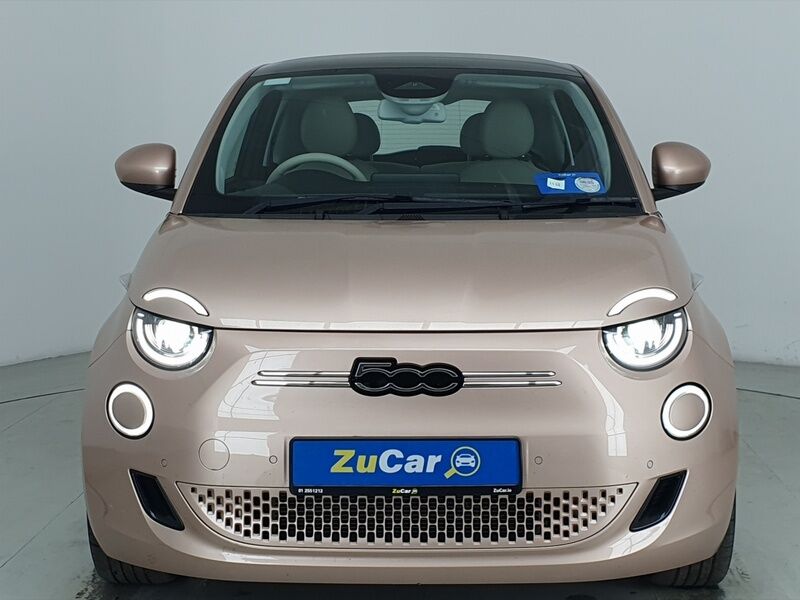 More views of Fiat 500e