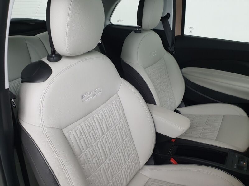 More views of Fiat 500e