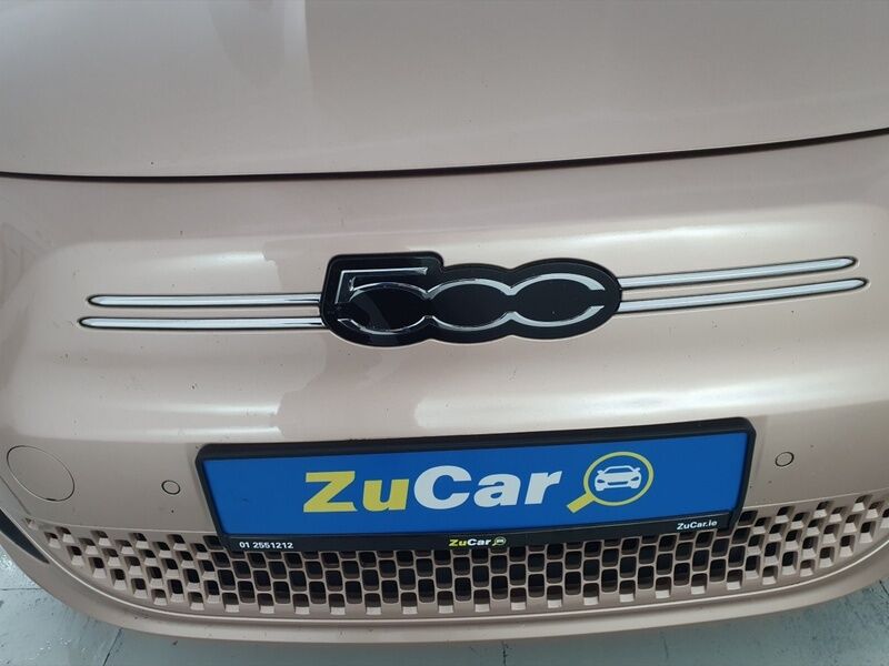 More views of Fiat 500e