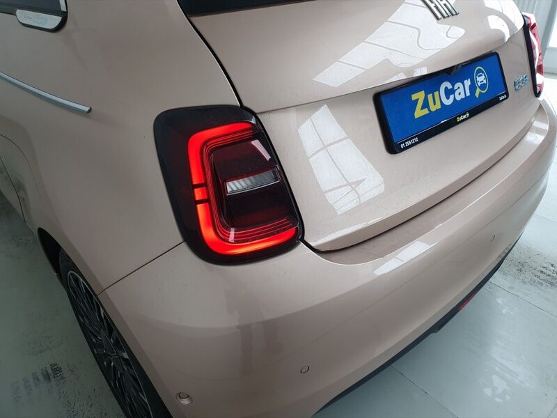 More views of Fiat 500e