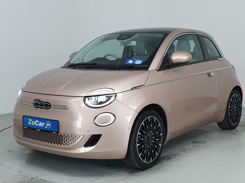 More views of Fiat 500e