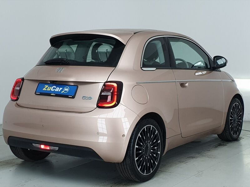 More views of Fiat 500e