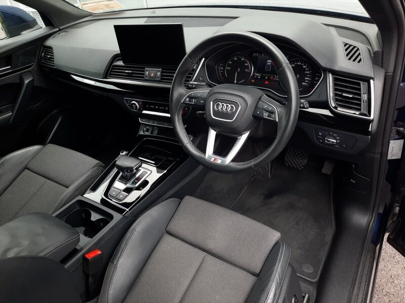 More views of Audi Q5