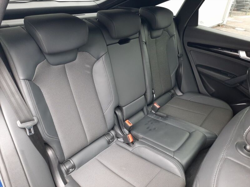 More views of Audi Q5