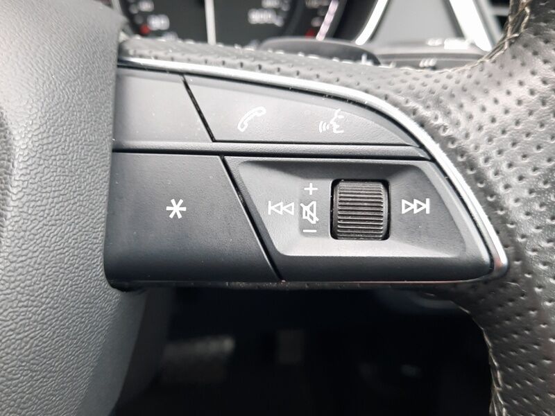 More views of Audi Q5