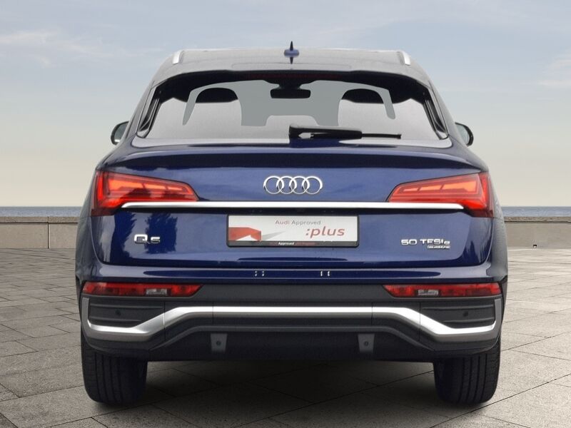 More views of Audi Q5