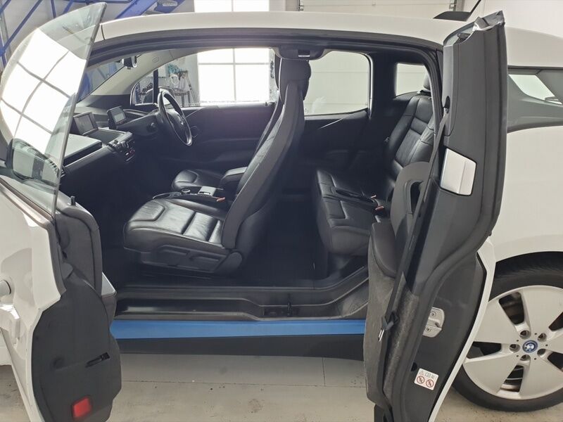 More views of BMW i3