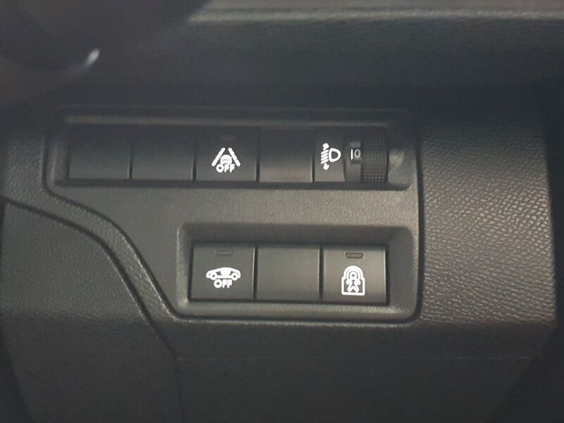 More views of Peugeot 5008