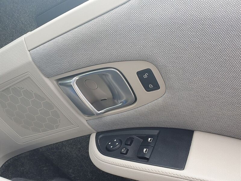 More views of BMW i3