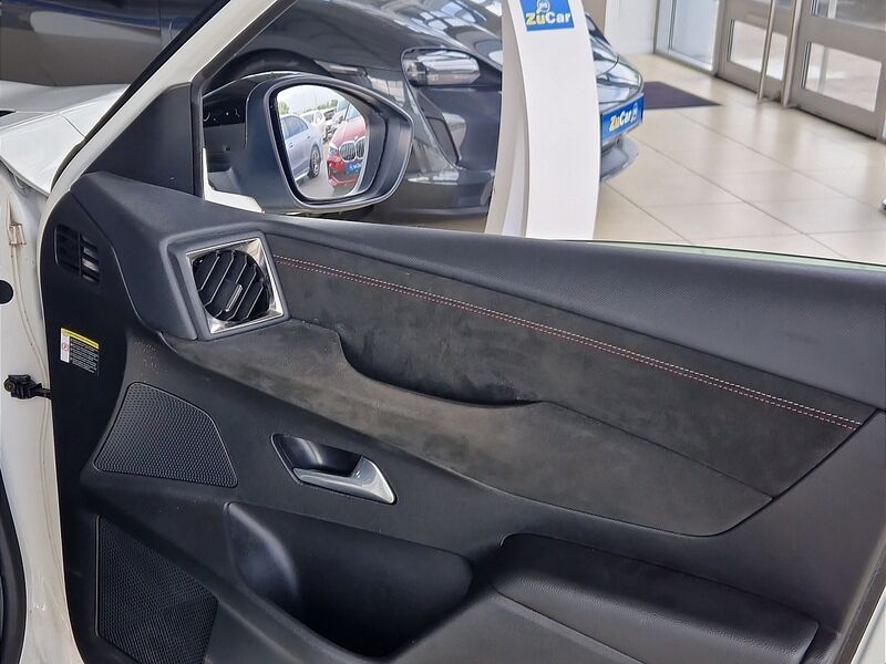 More views of DS Automobiles DS 3