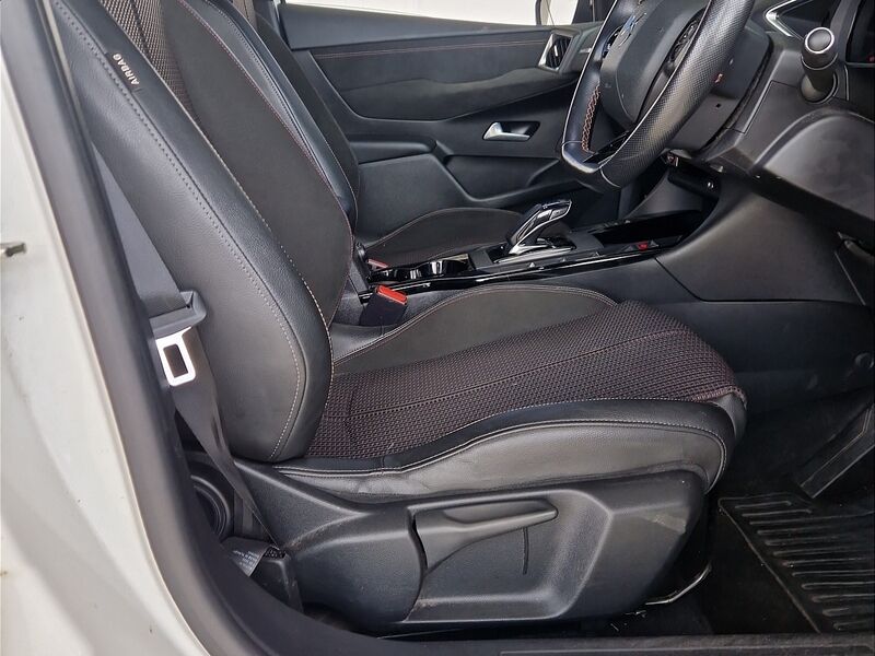 More views of DS Automobiles DS 3