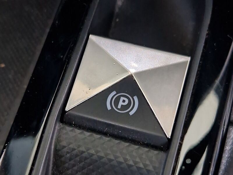 More views of DS Automobiles DS 3
