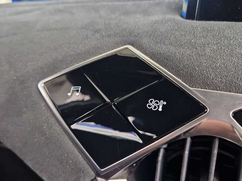 More views of DS Automobiles DS 3