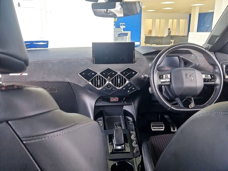 More views of DS Automobiles DS 3