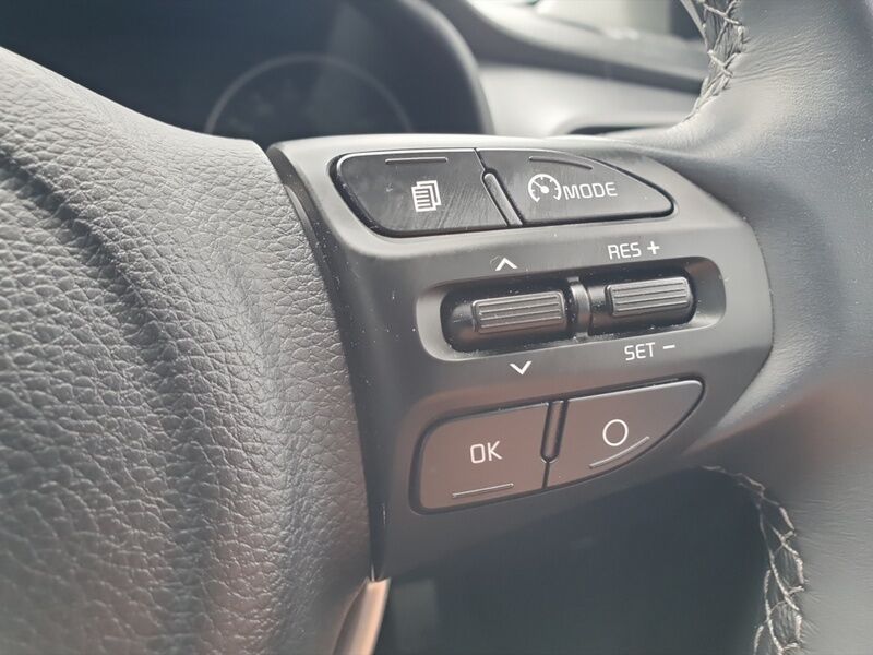 More views of Kia Stonic