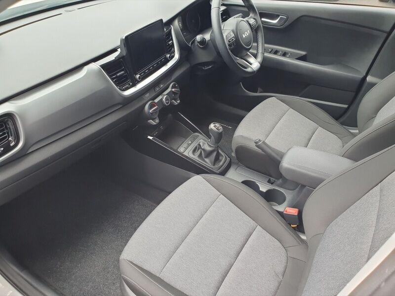 More views of Kia Stonic