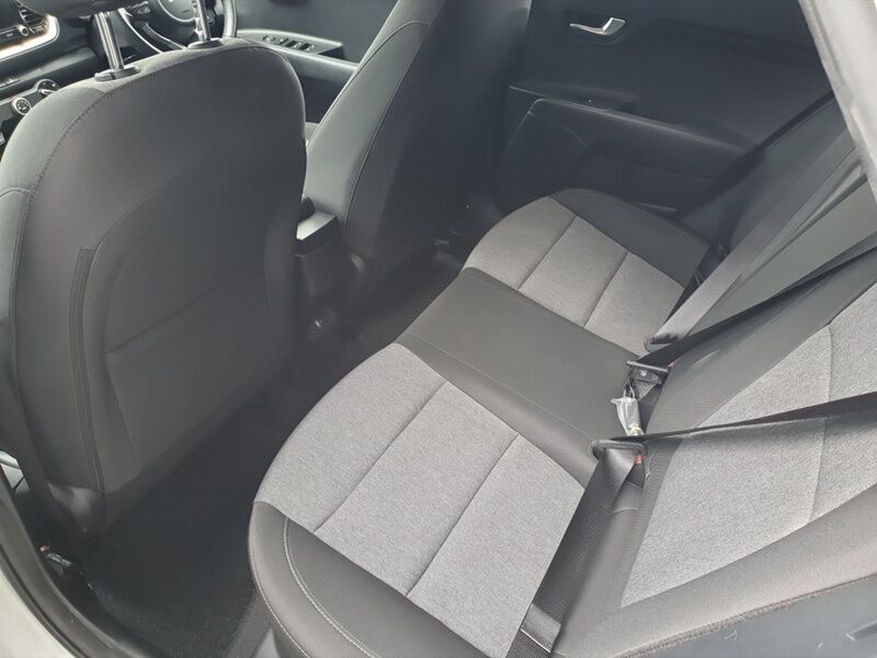 More views of Kia Stonic