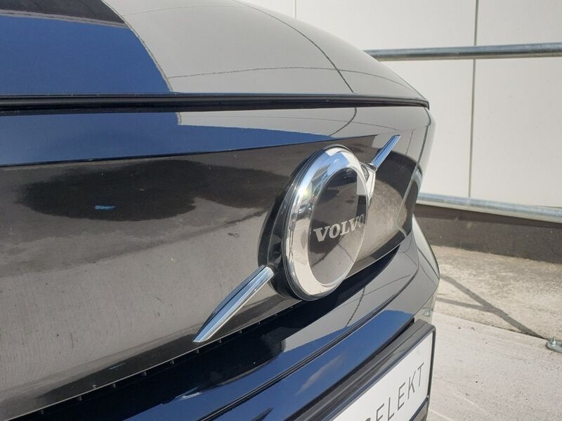 More views of Volvo XC40