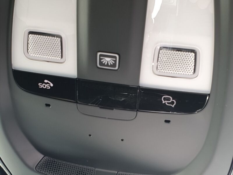 More views of Volvo XC40