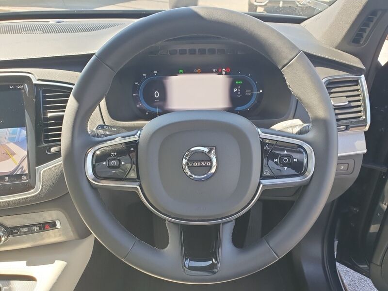 More views of Volvo XC90