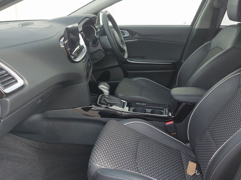 More views of Kia XCeed