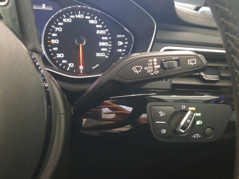 More views of Audi A4 Avant