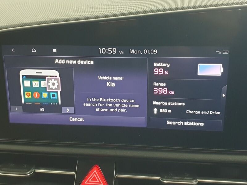 More views of Kia Niro