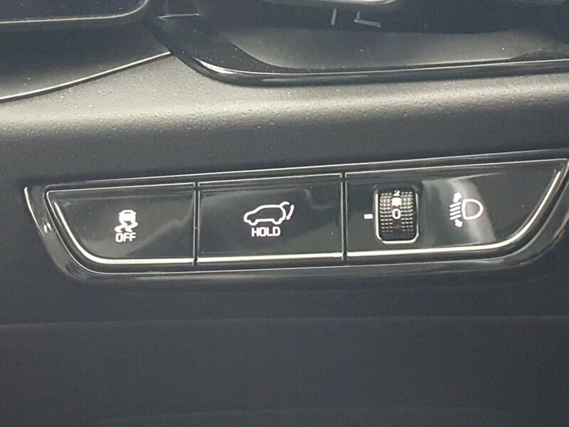 More views of Kia Niro