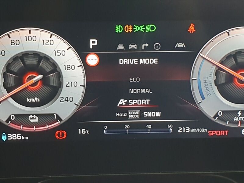 More views of Kia Niro