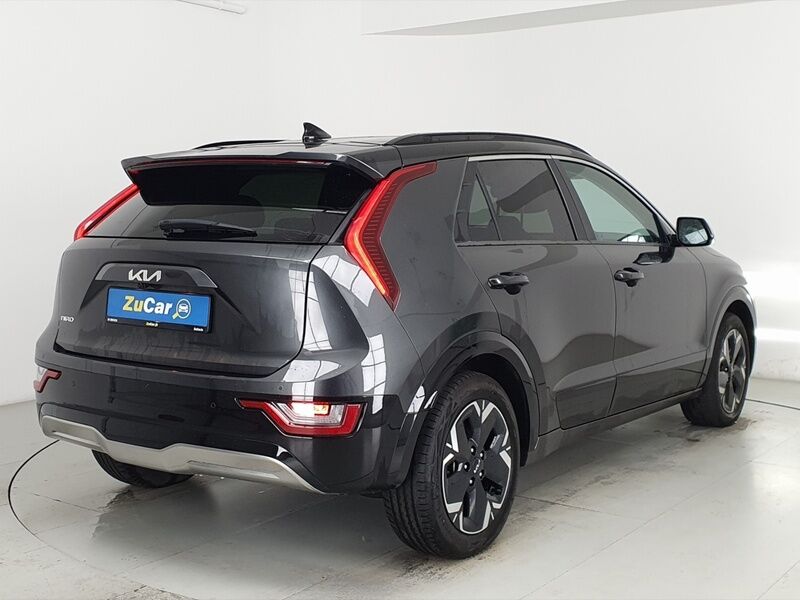 More views of Kia Niro