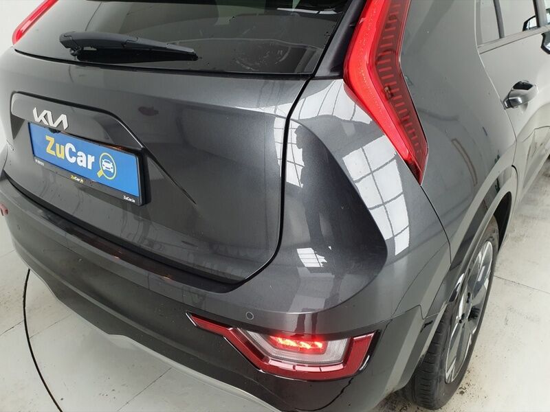 More views of Kia Niro
