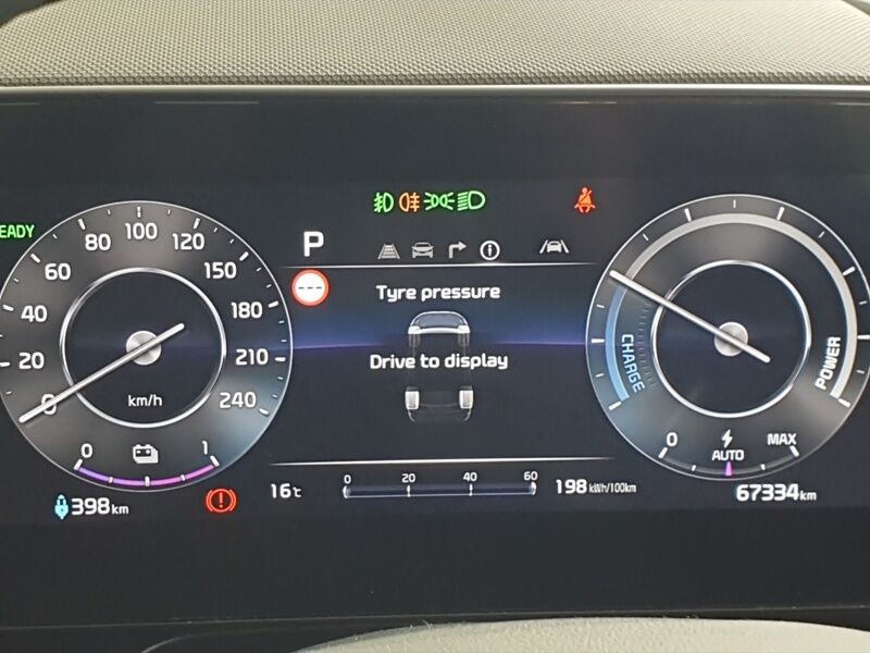More views of Kia Niro