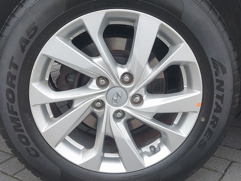 More views of Hyundai Tucson