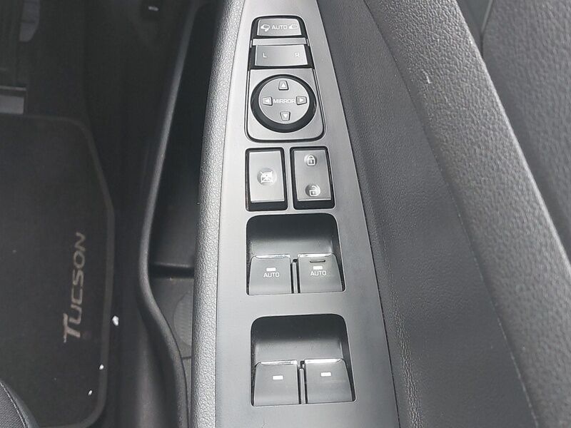 More views of Hyundai Tucson
