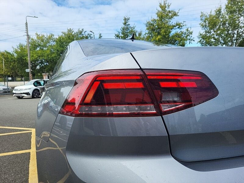 More views of Volkswagen Passat