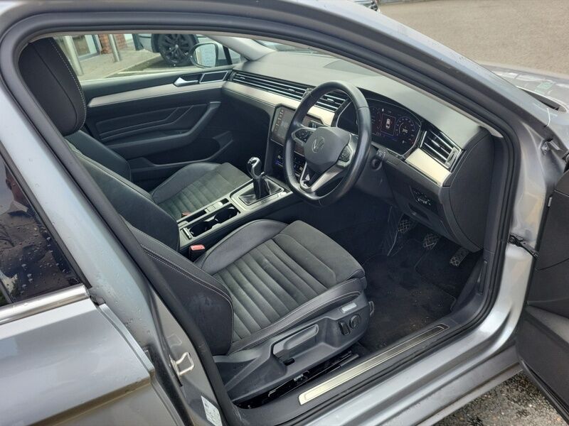 More views of Volkswagen Passat