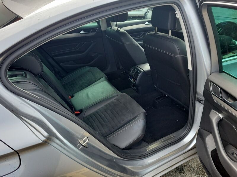 More views of Volkswagen Passat