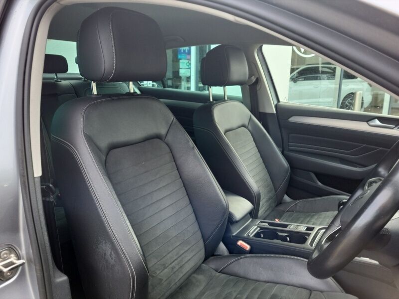 More views of Volkswagen Passat