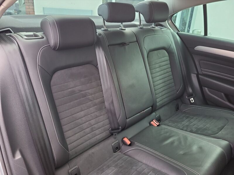 More views of Volkswagen Passat