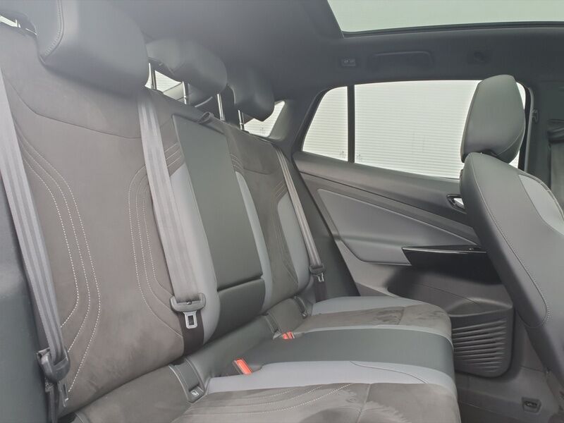 More views of Volkswagen ID.5