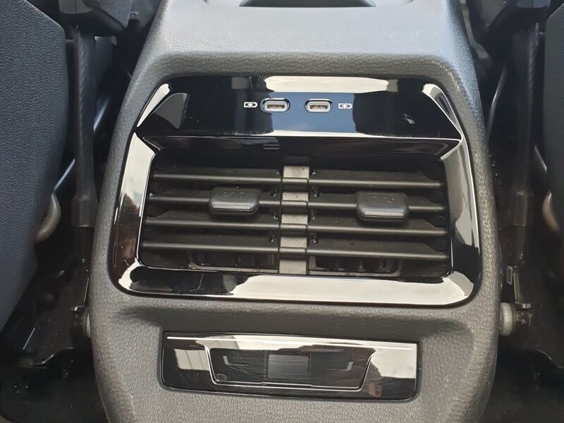 More views of Volkswagen ID.5
