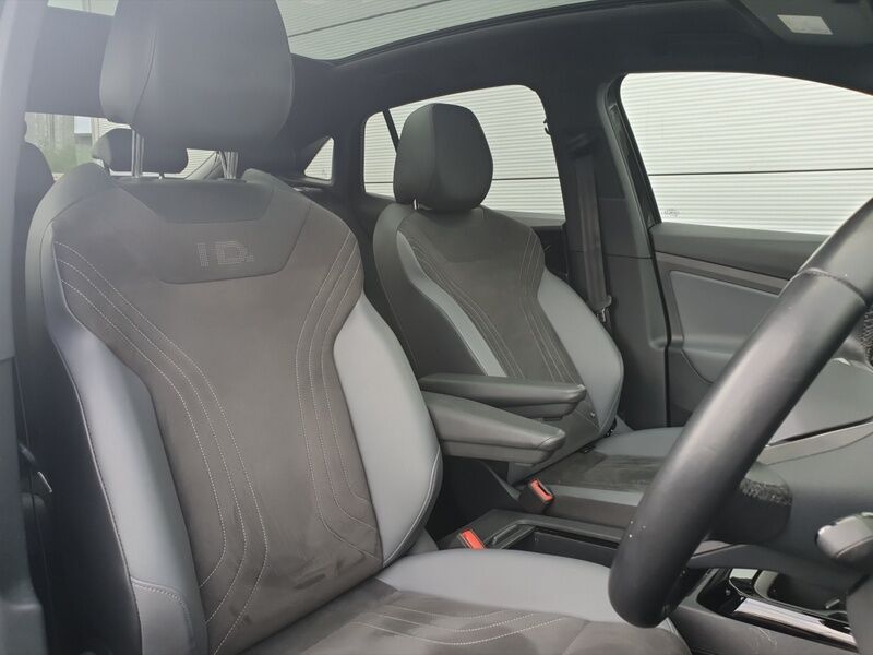 More views of Volkswagen ID.5