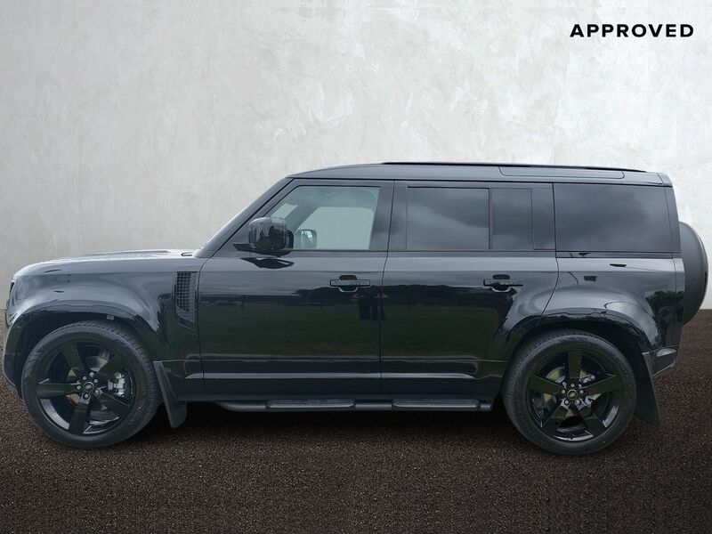 More views of Land Rover Defender