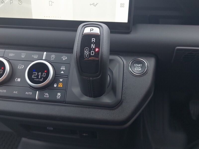 More views of Land Rover Defender