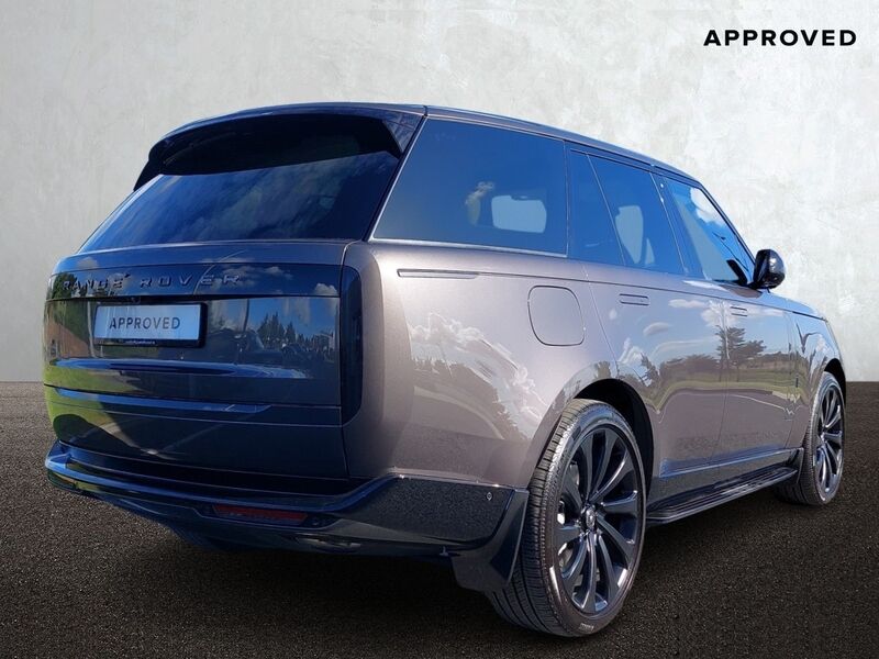 More views of Land Rover Range Rover