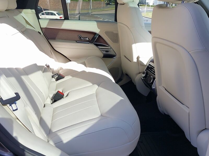 More views of Land Rover Range Rover