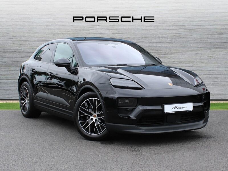 More views of Porsche Macan
